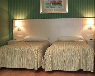 Parrots Sitges Hotel 3*,